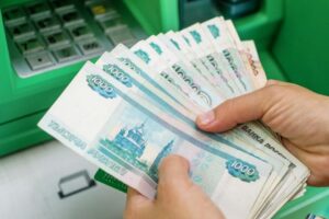 Подробнее о статье Россиян предупредили о рисках хранения наличных дома