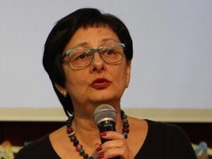 Подробнее о статье Российская учительница умерла во время линейки в честь последнего звонка