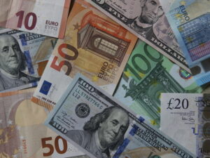 Подробнее о статье Дело на 12 миллиардов долларов: отмена смертной казни спасла жизнь мошеннице