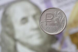 Подробнее о статье Доллар ждет окончательный крах? Курсы валют 21 июня, что с евро и юанем