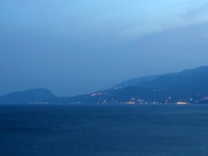 Подробнее о статье Российский студент погиб после прыжка в холодную воду