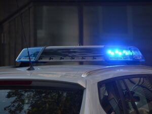 Подробнее о статье Супругу предпринимателя объявили в розыск по делу об атаке дронов в Приангарье