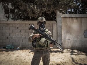 Подробнее о статье Военные убили около 60 пытавшихся получить еду людей