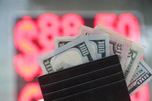 Подробнее о статье Что будет с рублем после снижения ставки? Курсы 26 июля: доллар, евро, юань