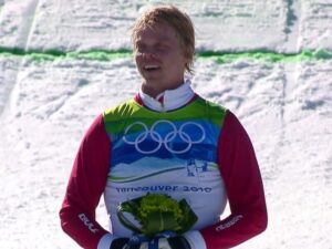Подробнее о статье Олимпийского чемпиона на каникулах убило ударом молнии