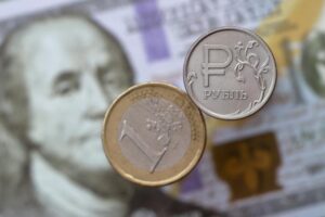 Подробнее о статье Рубль ждет неминуемый крах? Курсы валют 8 июля, что с долларом, евро, юанем