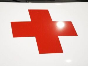 Подробнее о статье В российском регионе несколько человек погибли от удара молнии по пляжу
