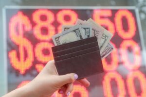 Подробнее о статье Обвал рубля близок? Курсы валют сегодня, 6 августа: доллар, евро, юань
