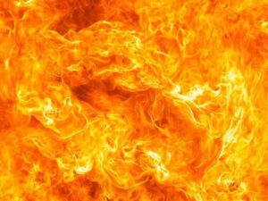 Подробнее о статье Подросток, играя с петардами, сжег ангар с сеном и устроил крупный пожар