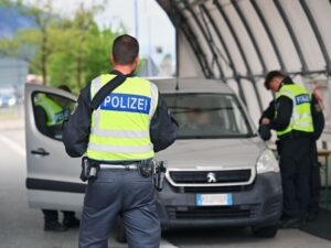 Подробнее о статье Полиция устроила безумную погоню по Вене за лихачем из России без водительских прав