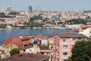 Подробнее о статье Туроператор сравнил стоимость отдыха в Абхазии и Турции
