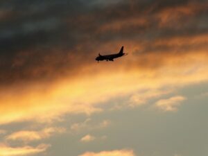 Подробнее о статье В аэропорту Калуги временно ограничили прием и выпуск самолетов