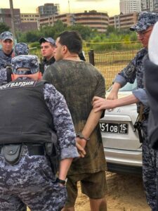 Подробнее о статье В Подмосковье задержаны кубинцы, напавшие с ножом на спасателей на пляже