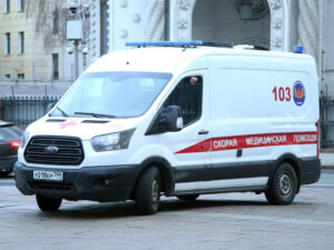 Подробнее о статье Пьяная девушка пырнула ножом сотрудника караоке-бара в центре Москвы