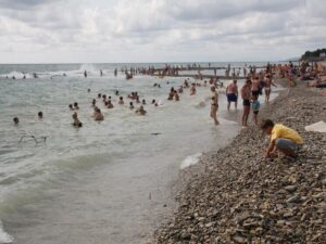 Подробнее о статье Россиянка потеряла на пляже в Сочи «Ролексы» за 2 миллиона, поиски обернулись дракой