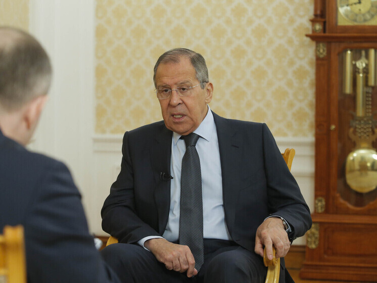 Подробнее о статье «Учить жизни Путина»: Лавров объяснил отказ от встречи с Зеленским