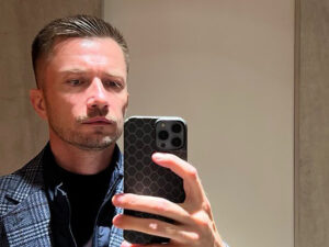 Подробнее о статье «Молчали, пока ребенок умирал»: москвичи спасли подростка-зацепера