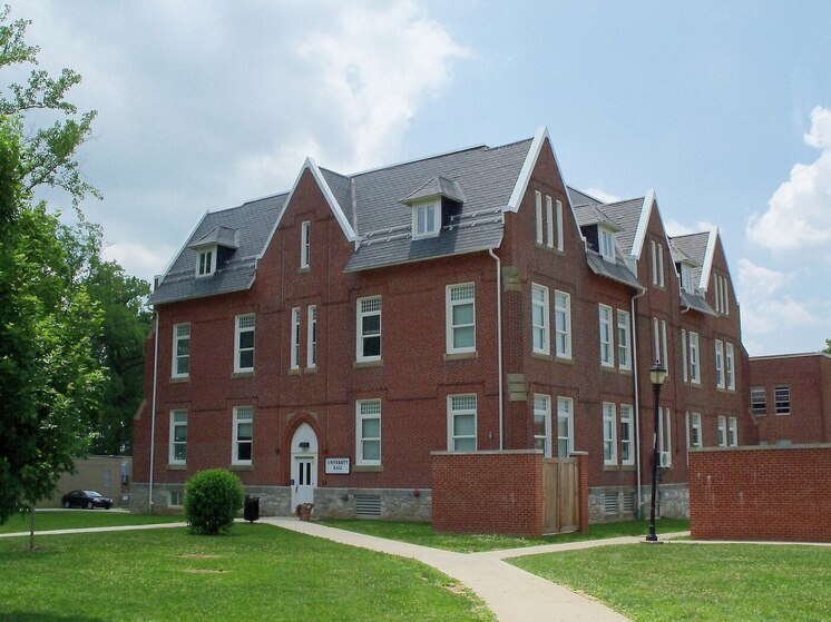 Подробнее о статье На встрече выпускников университета произошла кровавая бойня