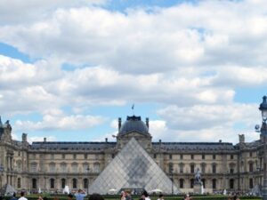 Подробнее о статье Ограбившие Лувр бандиты «проморгали» самый крупный бриллиант коллекции