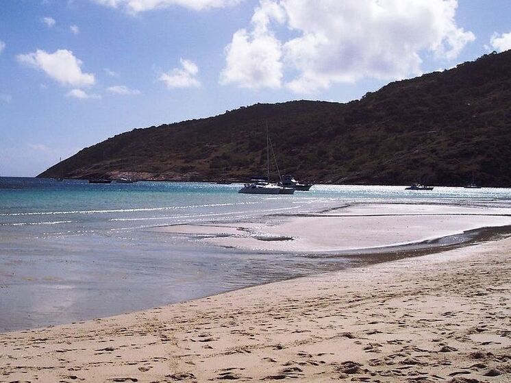 Подробнее о статье Пенсионерку случайно оставили на необитаемом острове