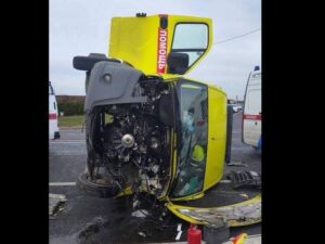 Подробнее о статье Реанимобиль разнесло вдребезги: пятеро пострадали в жуткой аварии у Ржевского мемориала