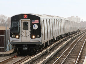 Подробнее о статье Соцсети привели подростка к гибели в метро: пыталась «посерфить» на крыше вагона