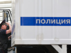 Подробнее о статье В российском регионе воробьев ловили сетями «на обед»