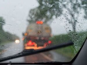 Подробнее о статье Пара устроила интим на скорости и чуть не стала причиной ДТП