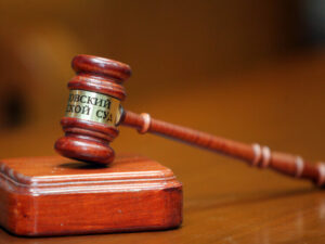 Подробнее о статье Российский депутат купила 285 объектов недвижимости на фоне дела о растрате