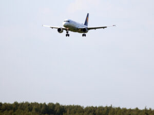 Подробнее о статье Самозванец месяцами пилотировал по Европе с сотнями пассажиров на борту с поддельной квалификацией