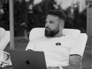 Подробнее о статье Выяснились страшные детали убийства в ОАЭ криптомошенника Новака и его жены