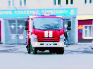 Подробнее о статье Более 100 человек эвакуированы при пожаре в аквапарке в Суздале