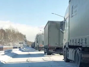 Подробнее о статье Десять часов в ледяной ловушке: трасса «Байкал» парализована на 85 км