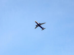 Подробнее о статье Экс-гонщик погиб в авиакатастрофе вместе с женой и маленьким сыном