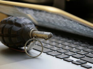 Подробнее о статье Гражданин Казахстана захватил питерскую радиостанцию: угрожал взрывом