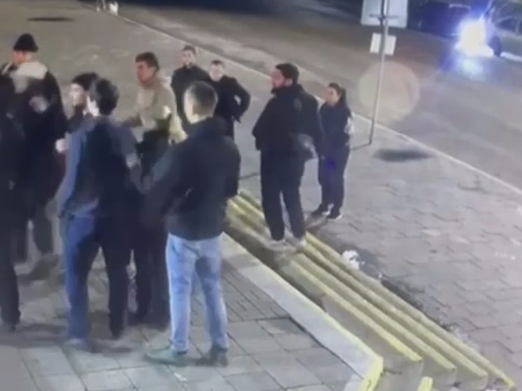 Подробнее о статье Мигранты взяли штурмом российский вокзал и отделались протоколами о хулиганстве