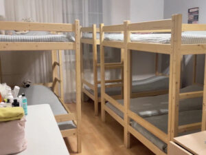 Подробнее о статье «Одна курица на 40 человек»: постояльцы рехабов рассказали об ужасах реабилитации