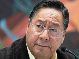 Подробнее о статье Сообщается о «незаконном похищении» бывшего президента латиноамериканской страны