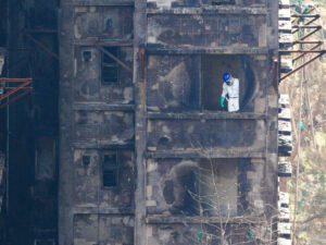 Подробнее о статье В Гонконге ищут виновных в пожаре высотного жилкомплекса