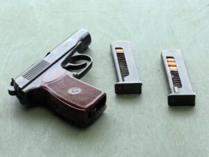 Подробнее о статье Выяснились детали расстрела оперативника и его жены: конфликт из-за фальшивых долларов