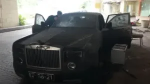 Подробнее о статье Блогеры нашли заброшенный отель с коллекцией роскошных авто в Макао